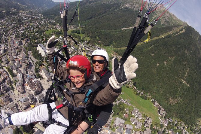 Acrobatic Paragliding Tandem Flight over Chamonix - Key points to know before you fly