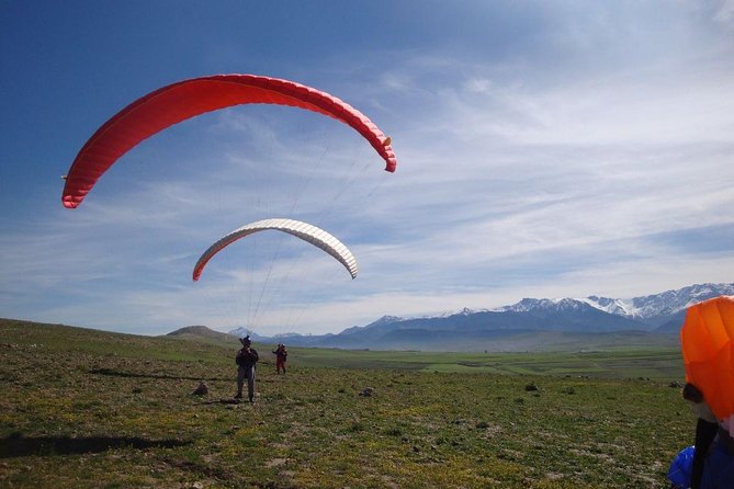 Agafay Desert Paragliding DUO Experience from Marrakech - What the tandem flight feels like