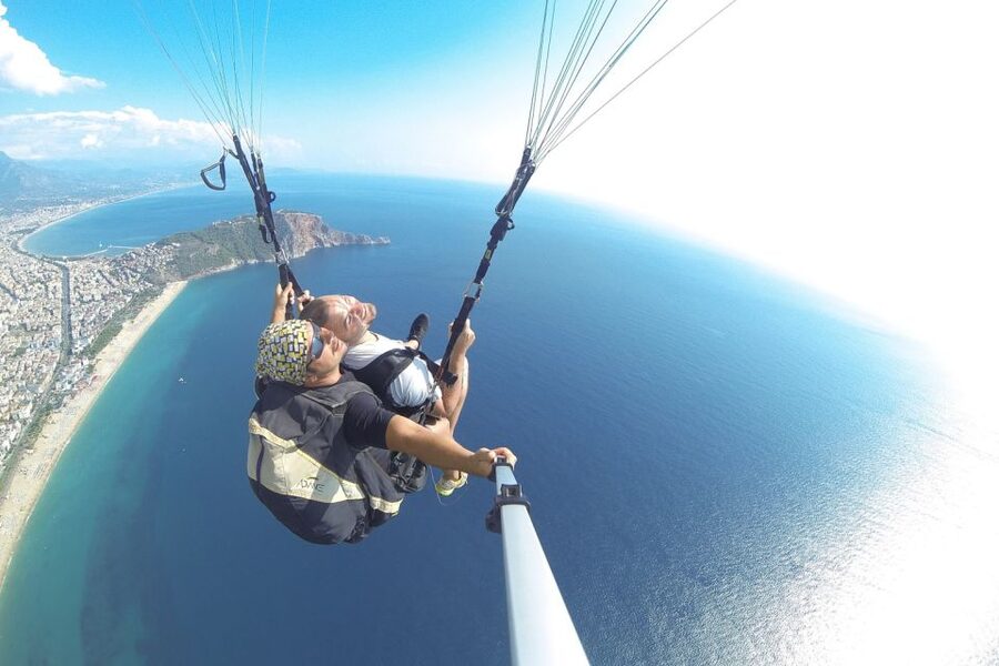 Alanya: Tandem Paragliding Experience Over Cleopatra Beach - The 20 to 25-minute flight over Cleopatra Beach