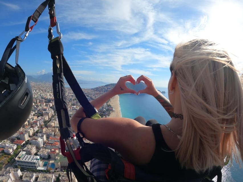 Alanya: Tandem Paragliding Flight to Cleopatra Beach - Twelve to eighteen minutes above Alanya