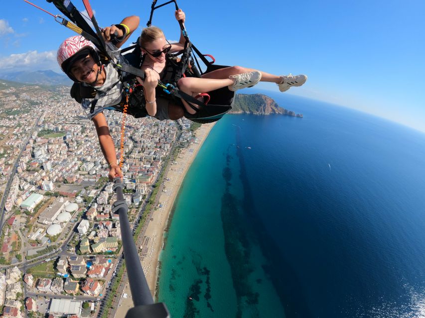 Alanya: Tandem Paragliding Over a Castle and the Sea - How safe and social does it feel?