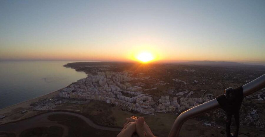 Albufeira: Paragliding and Paratrike Tandem Flights - Flying above Praia da Falésia