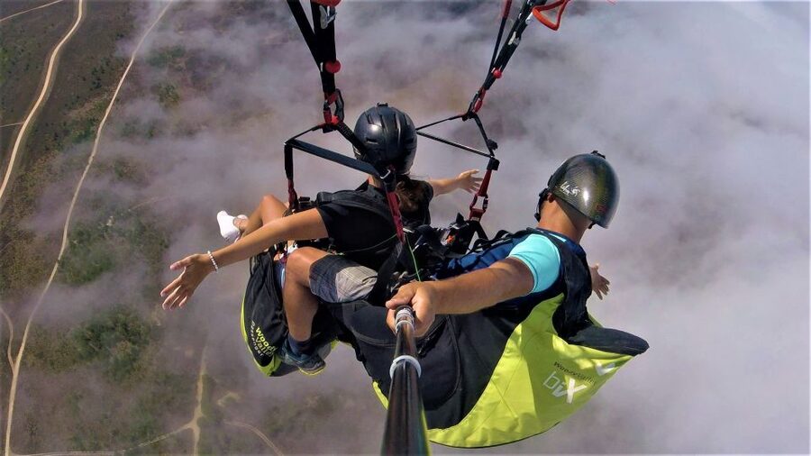 Algarve Coast: Paragliding Experience - What to wear and who should skip it