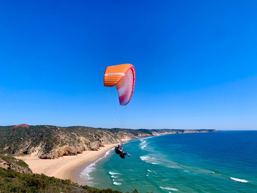 Algarve Coast: Paragliding Experience - Waiting for the wind near Lagos or Vila do Bispo