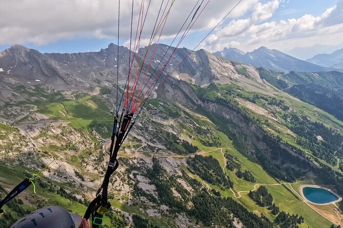 Baptism in Paragliding in La Clusaz - Gentle flying or added sensation turns
