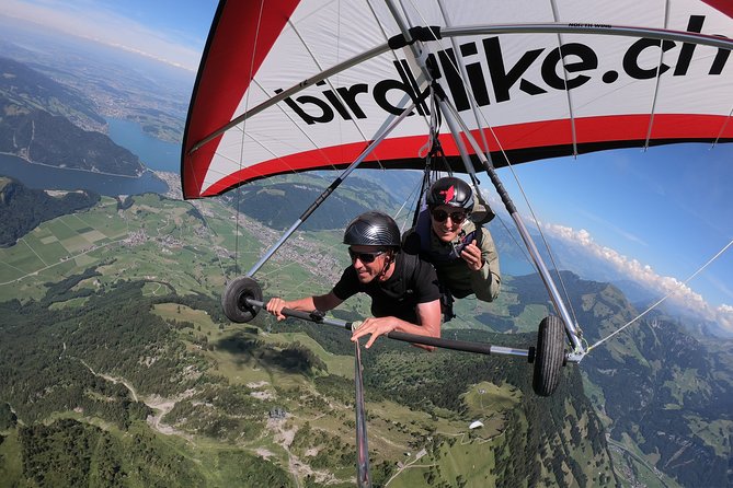 Birdlike Hang Gliding Lucerne - Landing in Stans and the return plan