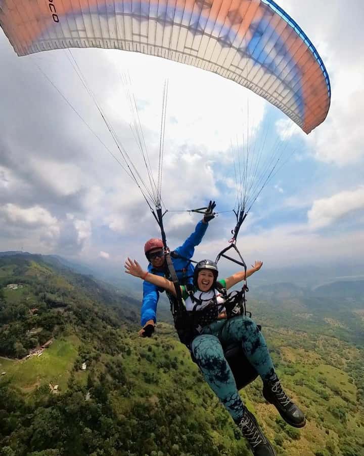 Bogota: Paragliding Flight Ticket in Guatavita - Flying above Guatavita Lake