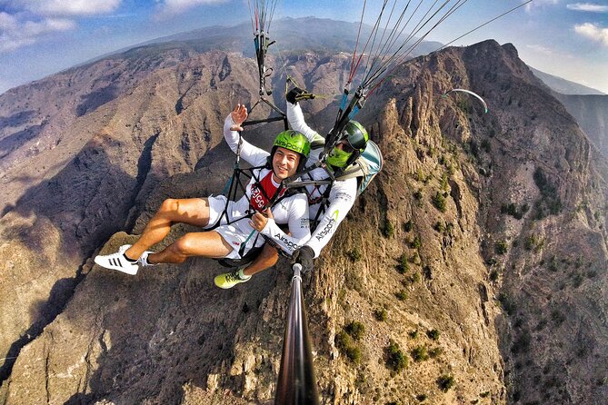 BRONZE tandem paragliding flight in South Tenerife, free pick up - Thermal air and a flight that can last longer