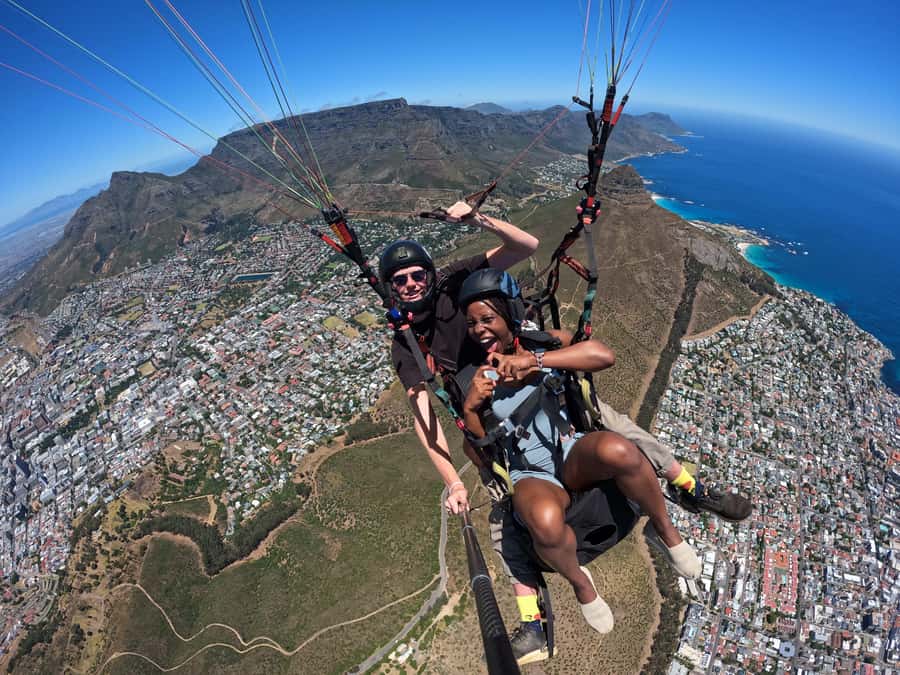 Cape Town: Tandem Paragliding with views of Table Mountain - A friendly operation with a few rough edges