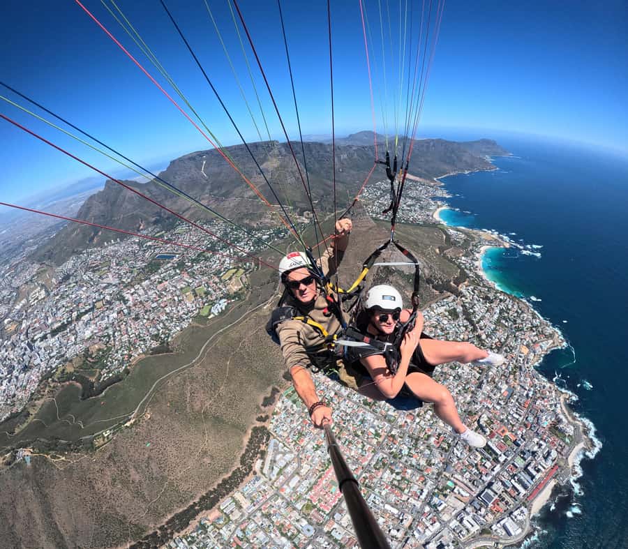 Cape Town: Tandem Paragliding with views of Table Mountain - Meeting Witness at Signal Hill