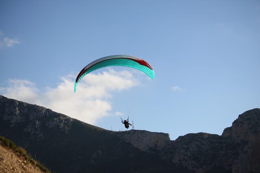 Cefalù: tandem paragliding flight and insta360 video - The Insta360 question