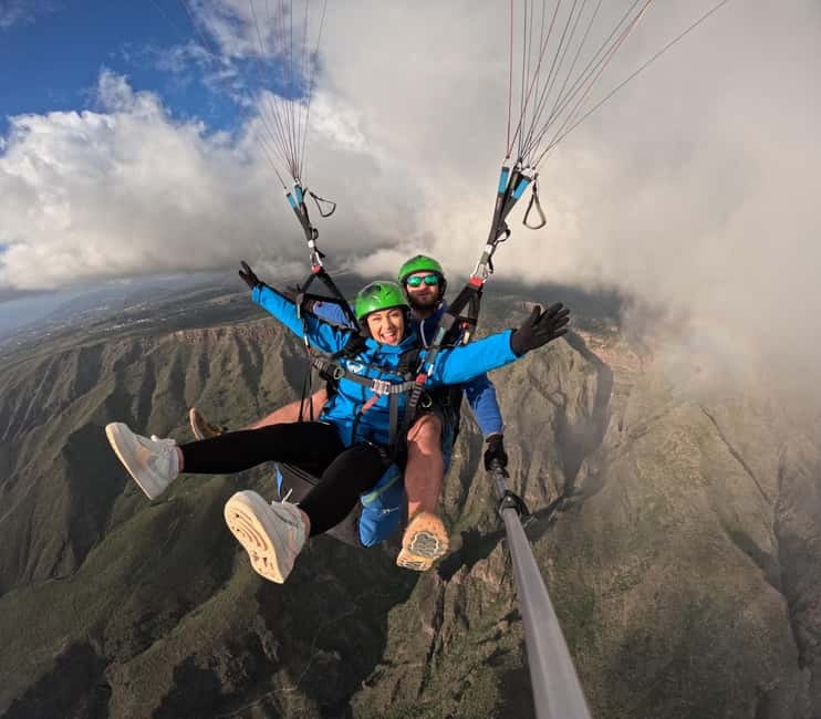 Costa Adeje, Paragliding with pick up service and 5 free photos! - Is the $153 price fair?