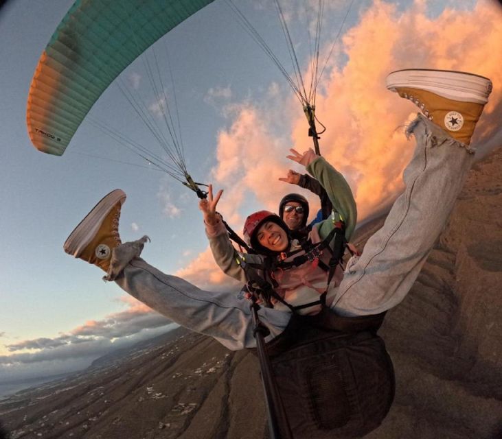 Costa Adeje: Tandem Paragliding Flight with Pickup - About 20 minutes above South Tenerife