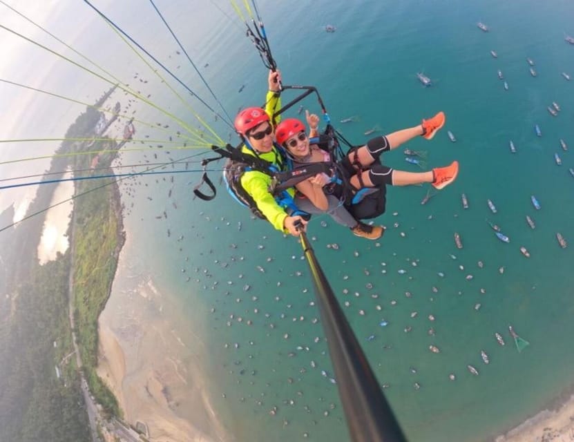 Da Nang: Monkey Mountain Paragliding Experience - Twelve to fifteen minutes above Da Nang