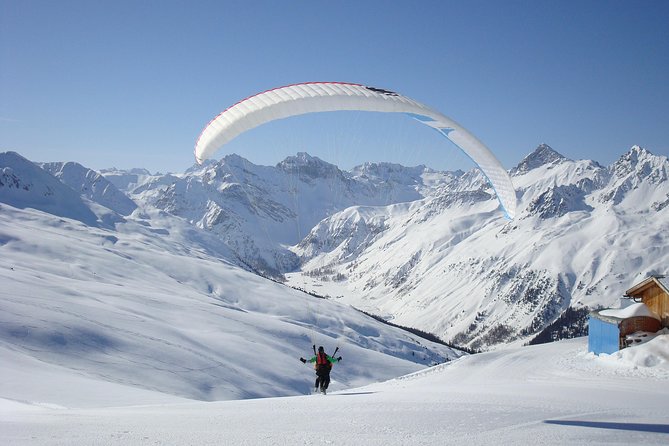 Davos Absolutely Free Flying Paragliding Tandem Flight 1'000 Meters High - Riding Jakobshorn before takeoff