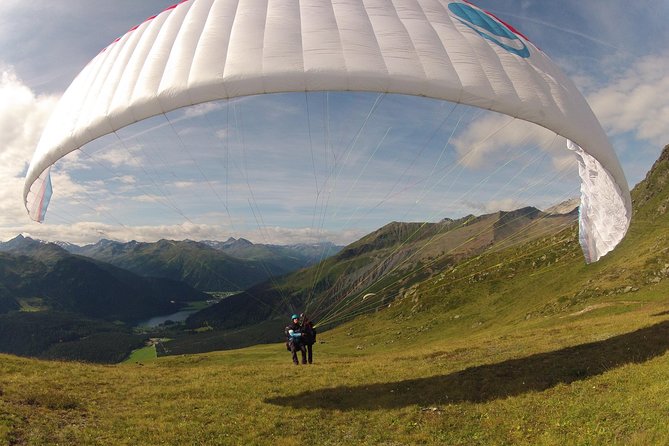 Davos Absolutely Free Flying Paragliding Tandem Flight 1'000 Meters High - Is $252.95 a fair price?