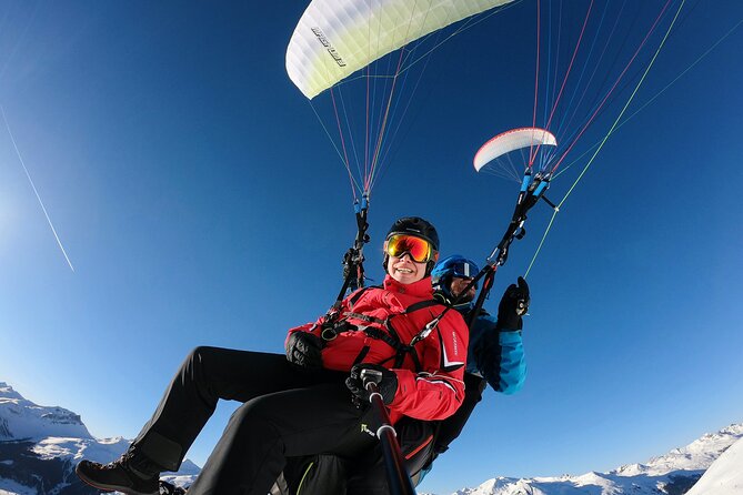 DAVOS: Paragliding For 2 Passengers - Together In The Air! (Video&Photos Incl.) - Meeting the pilots and preparing for take-off