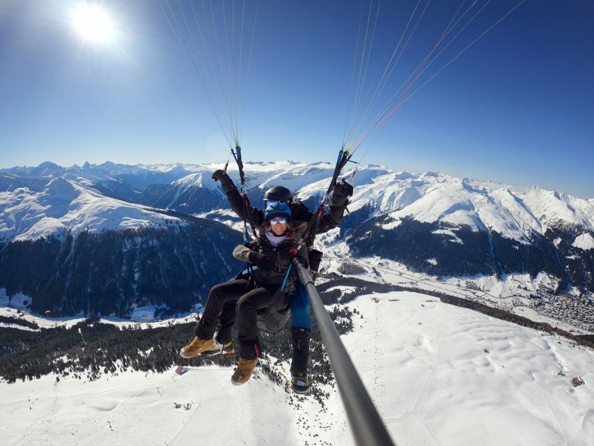 Davos: Tandem Paragliding Flight - Who will enjoy this most