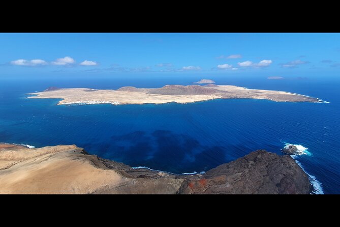 DISCOVERY FLIGHT tandem paragliding Lanzarote with pro pilot - Why the scenery works so well from the air