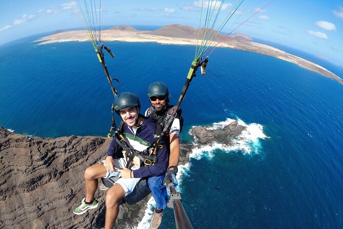 DISCOVERY FLIGHT tandem paragliding Lanzarote with pro pilot - Weather can change the plan