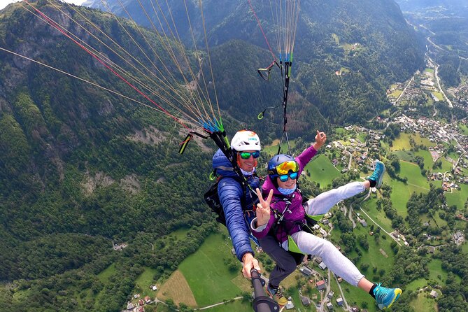 Fly in Paragliding! Paragliding experience over Chamonix! - Taking off above Chamonix with Mont Blanc ahead