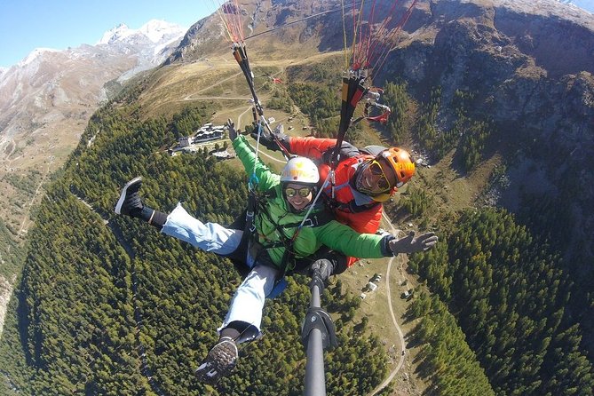 FLYMATTERHORN VIP Paragliding from Zermatt, With Matterhorn View - The flight above the Zermatt valley
