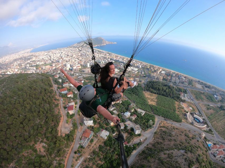 From Antalya/Side: Tandem Paragliding in Alanya - From Antalya or Side to Alanya by road