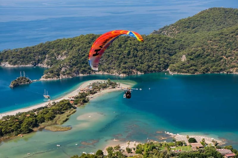 From Fethiye: Tandem Paragliding in Ölüdeniz - From Fethiye to the pine forests of Babadağ