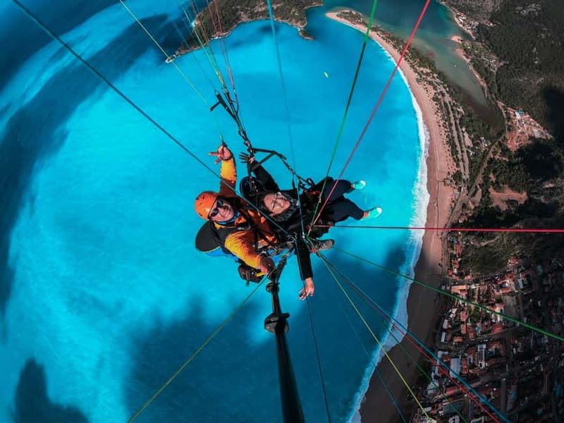 From Fethiye: Tandem Paragliding in Ölüdeniz - The descent over Ölüdeniz