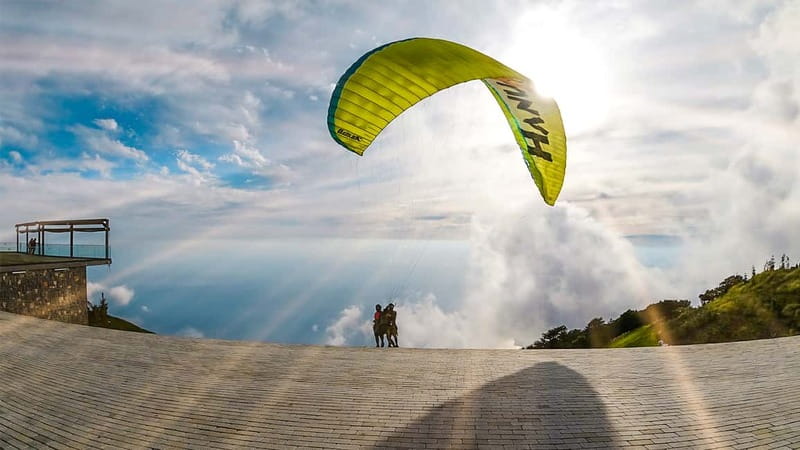 From Fethiye: Tandem Paragliding in Ölüdeniz - Who will enjoy this most