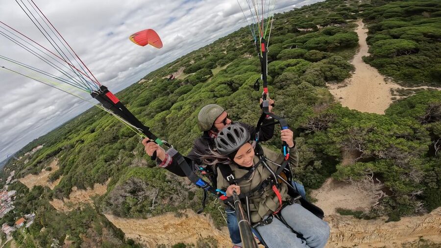 From Lisbon: Paragliding Flight with Transfers - The 20-minute flight above Lisbon’s beaches