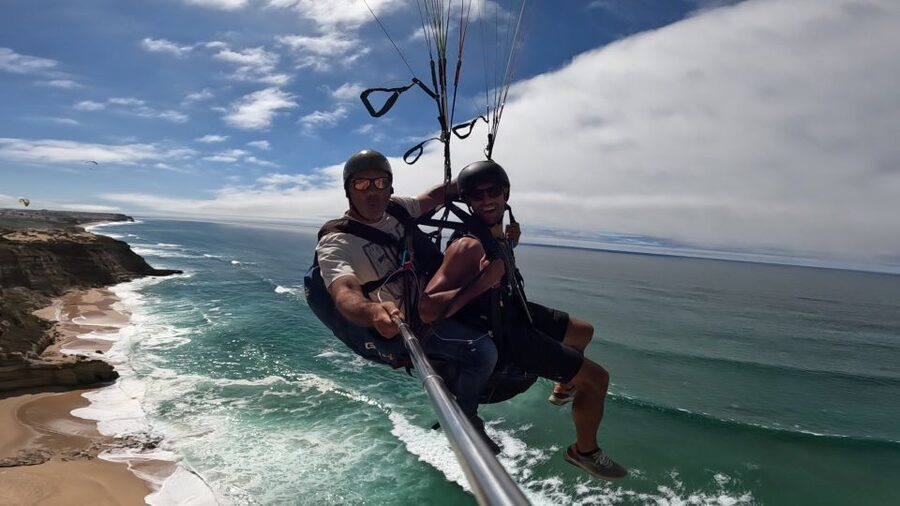 From Lisbon: Paragliding Pack (Flight+Video+Transportation) - Should you book the Lisbon paragliding pack?