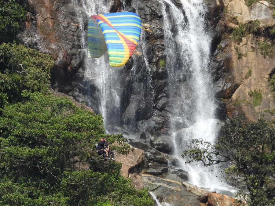 From Medellín: Paragliding Flight and Guatape Tour - Taking flight over Antioquia