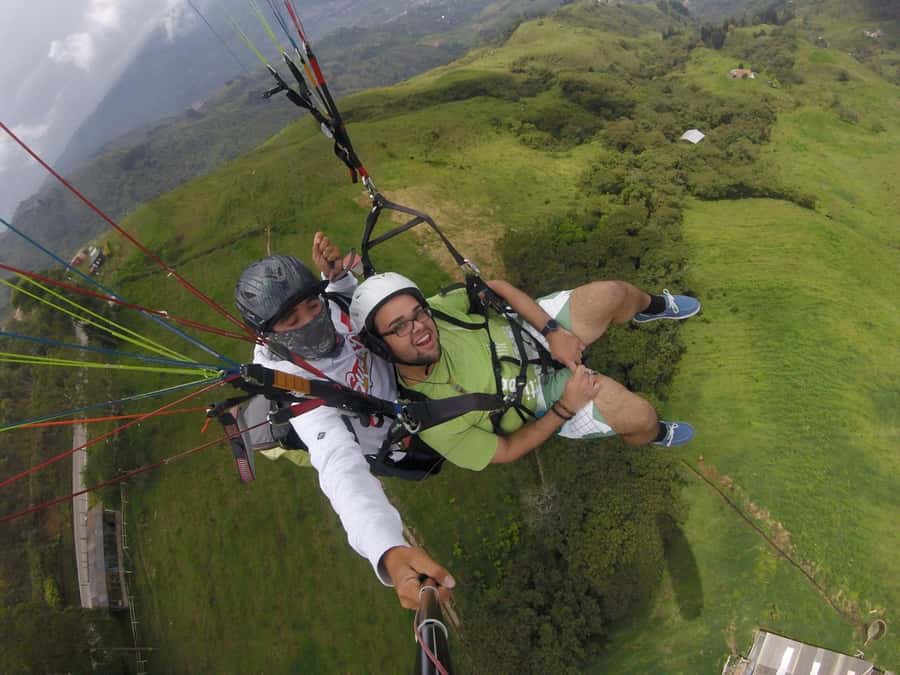 From Medellín: Paragliding Tour with GoPro Photos & Videos - My verdict on value and safety
