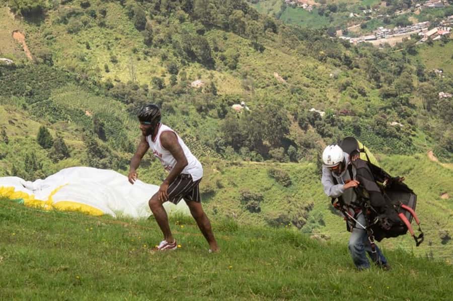 From Medellín: Paragliding Tour with GoPro Photos & Videos - Why the GoPro package adds value