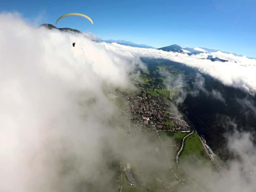 Fulpmes Schlick2000 - Winter Tandem Paragliding Flight - A Short Briefing Before You Leave the Snow