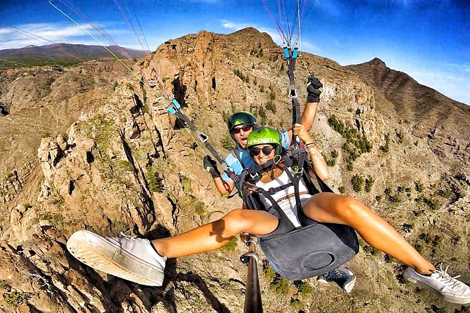 GOLD paragliding flight including videos/photos, t-shirt and a bottle of Cava - The short run that gets you airborne