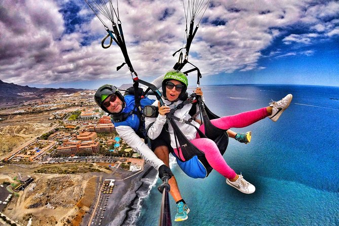 GOLD paragliding flight including videos/photos, t-shirt and a bottle of Cava - Safety, weather, and the practical details