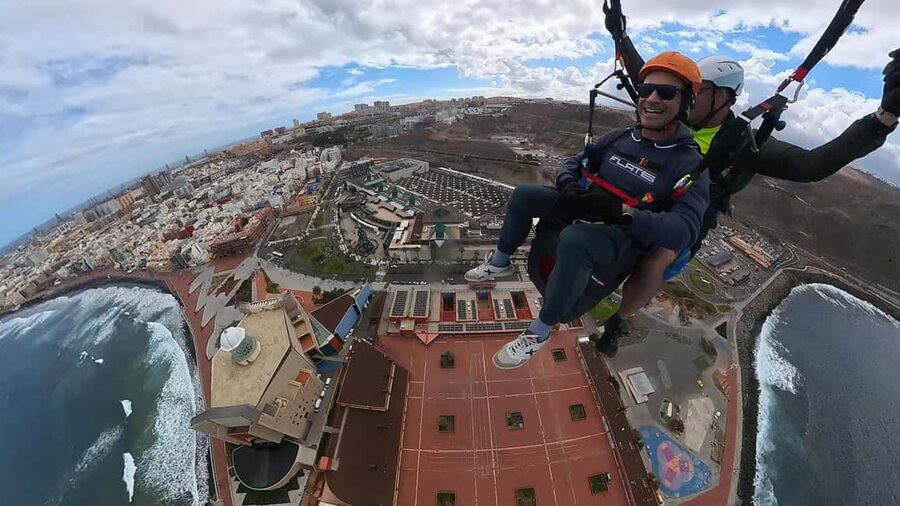 Gran Canaria: Paragliding Flight & Banana Plantation Tour - Choosing the standard flight or Adventure Flight