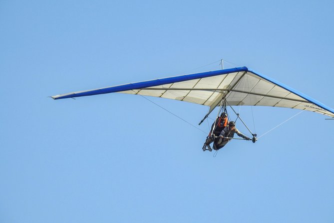 Hang gliding in Valle de Bravo - From Sky Cafe Through the Forest