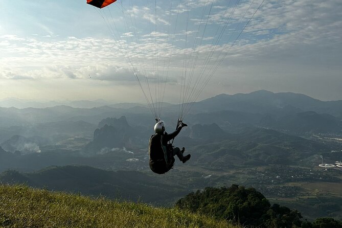 Hanoi Paragliding COMBO: Tandem paraglide + course (full-day) - Ground training with a single-skin glider