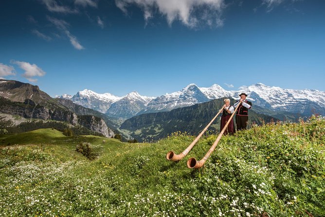Interlaken and Paragliding Day Trip from Geneva - The early Geneva departure