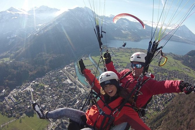 Interlaken and Paragliding Day Trip from Geneva - The guide, pilot, and group experience