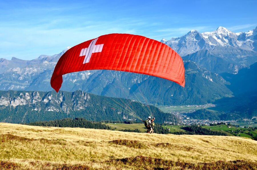 Interlaken: Paragliding Tandem High Flight - Who should book this flight?