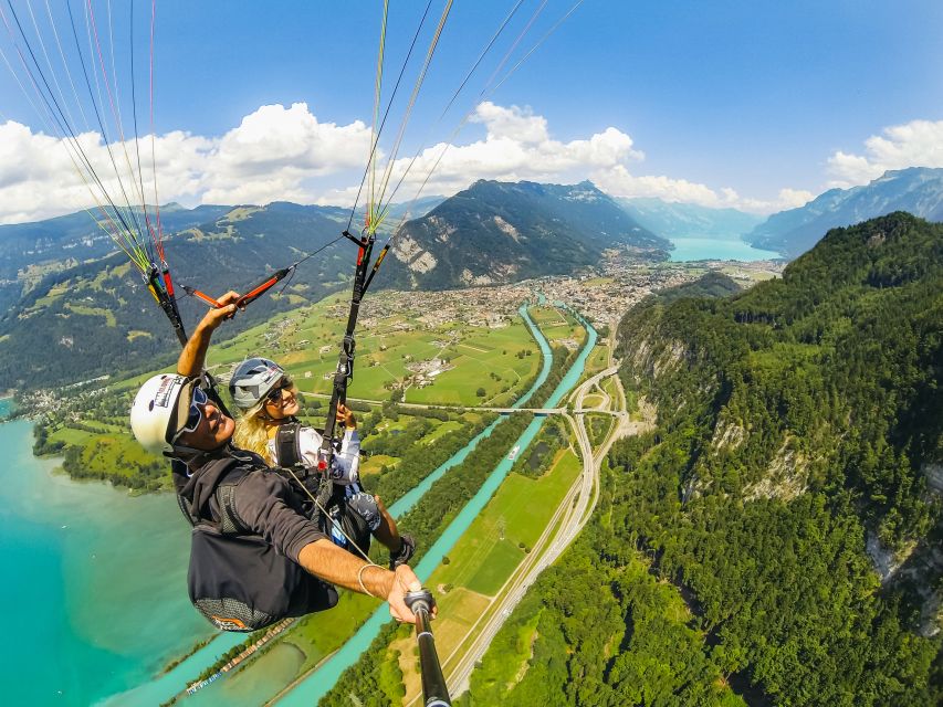 Interlaken: Tandem Paragliding Flight - From Interlaken to Beatenberg in 20 minutes
