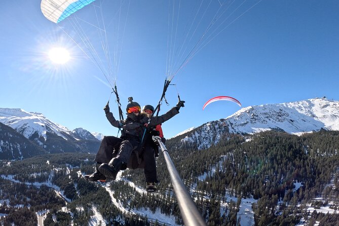 KLOSTERS: Paragliding For 2 - Couples (Video &Photos Incl.) - Practicing the launch before you fly