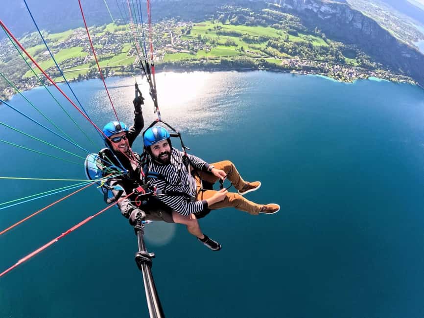 Lake Annecy: Winter Paragliding flight - Ten to twenty minutes above the lake