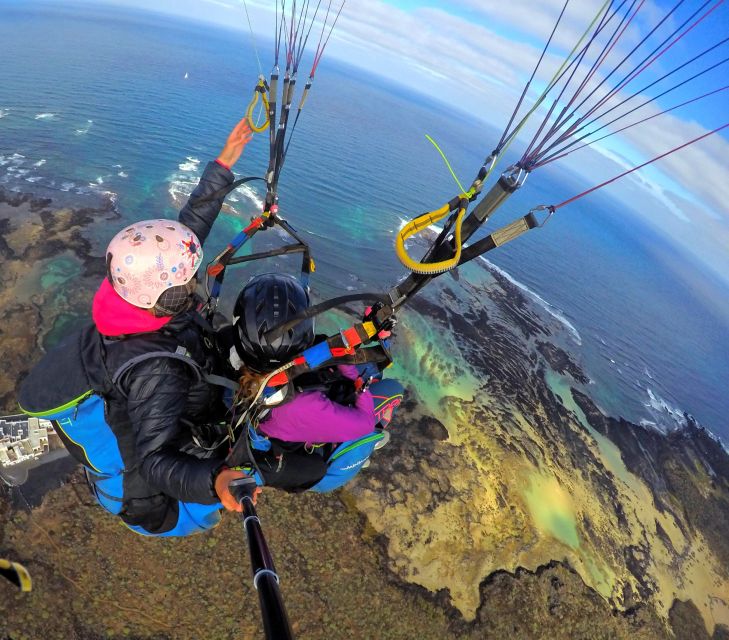 Lanzarote: Tandem Paragliding over Volcanoes & the Atlantic - The pilots make the difference
