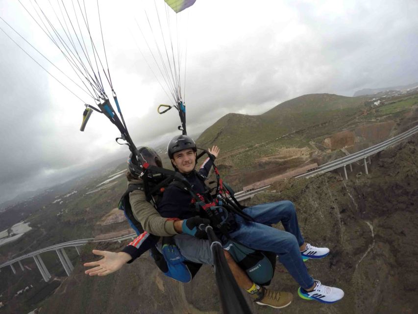 Las Palmas: Paragliding Tandem Flight with Instructor - Timing, clothing, and practical limits