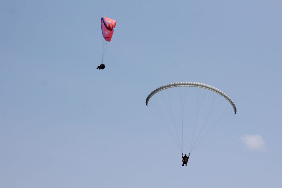 Las Palmas: tandem paragliding flights for everyone - Meeting at the Alfredo Kraus Auditorium